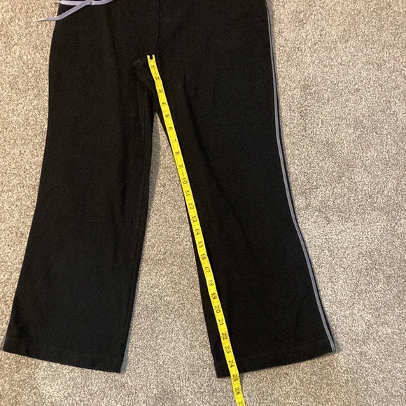 Danskin Black Cropped Knit Pants - Picture 8 of 13